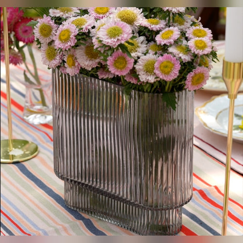 Smokey Fluted Vase, Glass with Classic Fluted Design and Elegant Dark Grey Finish, Perfect for Dried Pampas or Fresh Flowers, Ideal for Enhancing Entrance, Living Rooms, and Dining Spaces, Stylish Home D����cor Accent (Grey)