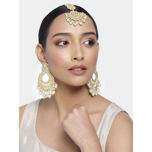 Elegant Gold-Plated Kundan Pearl Chandbali Earrings, Maang Tikka �������� Traditional Bridal Jewelry Set, Traditional Indian Wedding Jewelry (Set of 1)