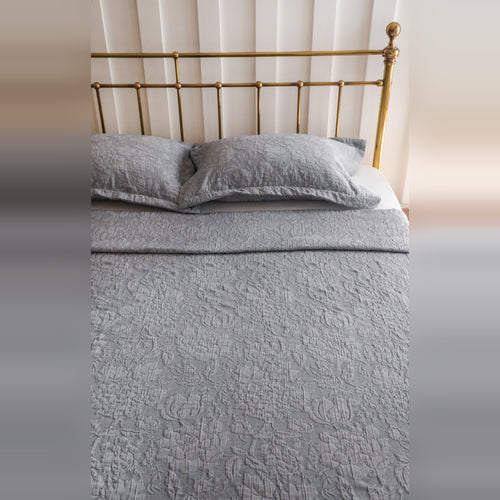 Meadow Matelass���� Cotton Bedcover, Organic Long-Staple Cotton with French-Inspired Design, Lightweight, Wrinkle-Free, Soft and Cozy Bedroom Comfort, Premium Bedding with Pillow Shams (King Size)