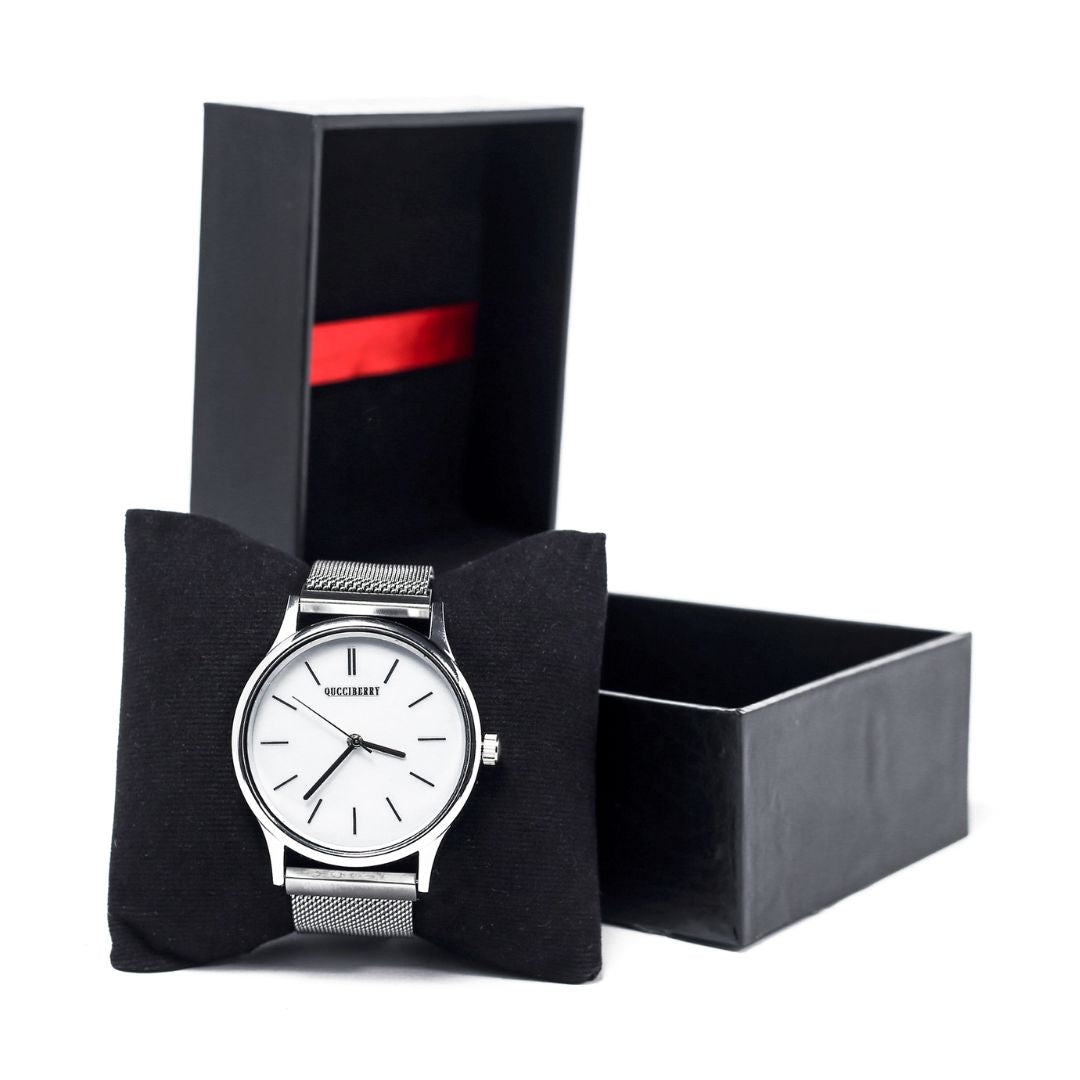 Silver Watch �������� Classic Analog Design, Steel Strap, Perfect for Weddings or Casual Wear, Silver