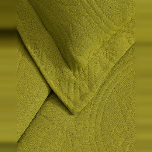 Day & Night Matelass���� Bedcover Made from Organic Long-Staple Cotton, Light, Airy, Soft Hand Feel. Includes Two Pillow Shams, Adding Luxury and Comfort to Your Bed, Perfect for All Seasons (1 Bedcover + 2 Pillow Shams)