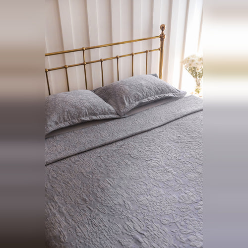 Meadow Matelass���� Cotton Bedcover, Organic Long-Staple Cotton with French-Inspired Design, Lightweight, Wrinkle-Free, Soft and Cozy Bedroom Comfort, Premium Bedding with Pillow Shams (King Size)